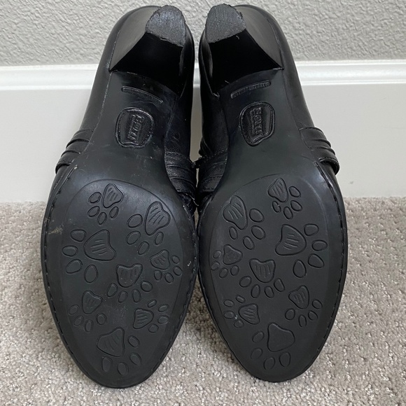 Born Crown Black Ankle Boots US Size 9M Black Leather Excellent Used Condition - Picture 5 of 9